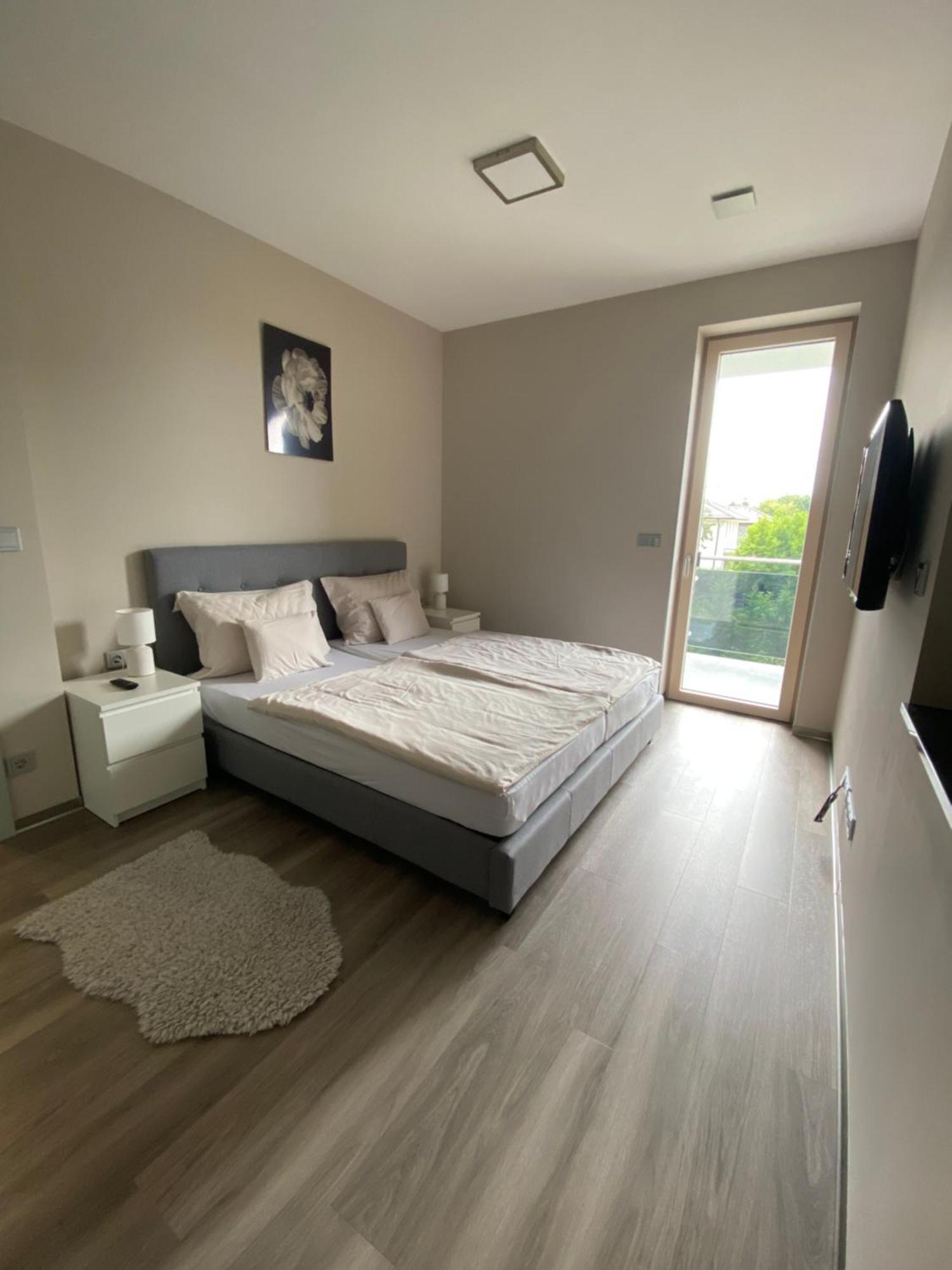 Modern Living In Будапеща Екстериор снимка