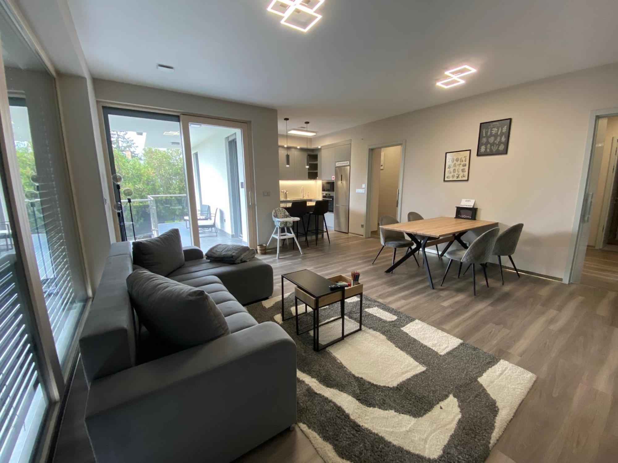 Modern Living In Будапеща Екстериор снимка